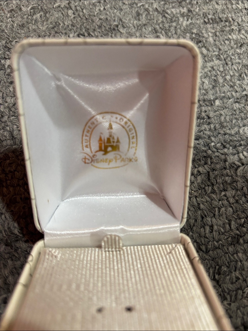 Disney Mickey Mouse Jewlery display box. Disney Parks Exclusive - Picture 2 of 4